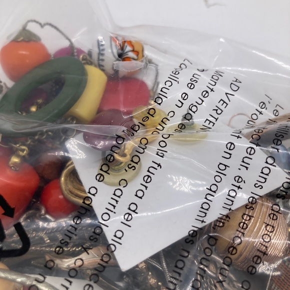 Small Box of Scrap Vintage - Modern Jewelry for Repurposing Arts & Crafts #3 - Picture 6 of 13